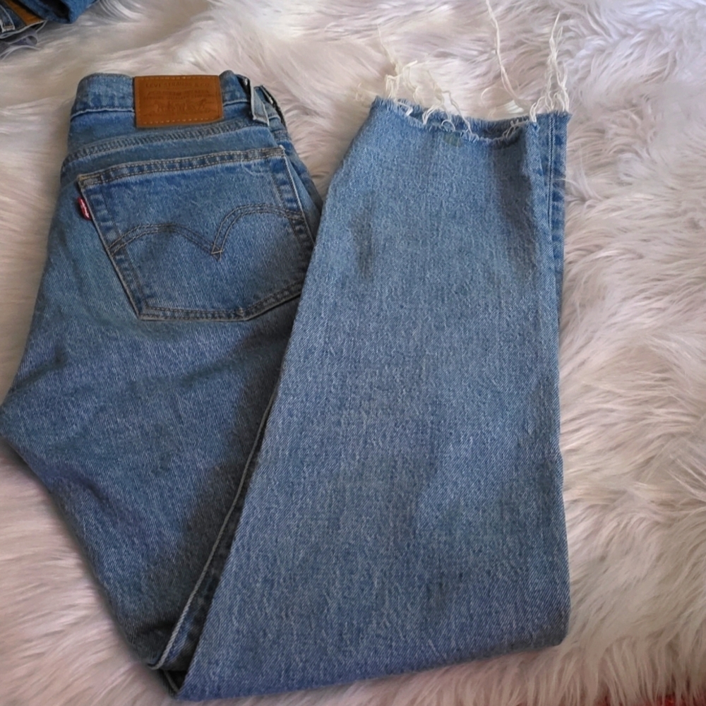 Levi's Wedgie Straight Jeans Frayed Hems Rear Lifting Denim Stretch Women's 23